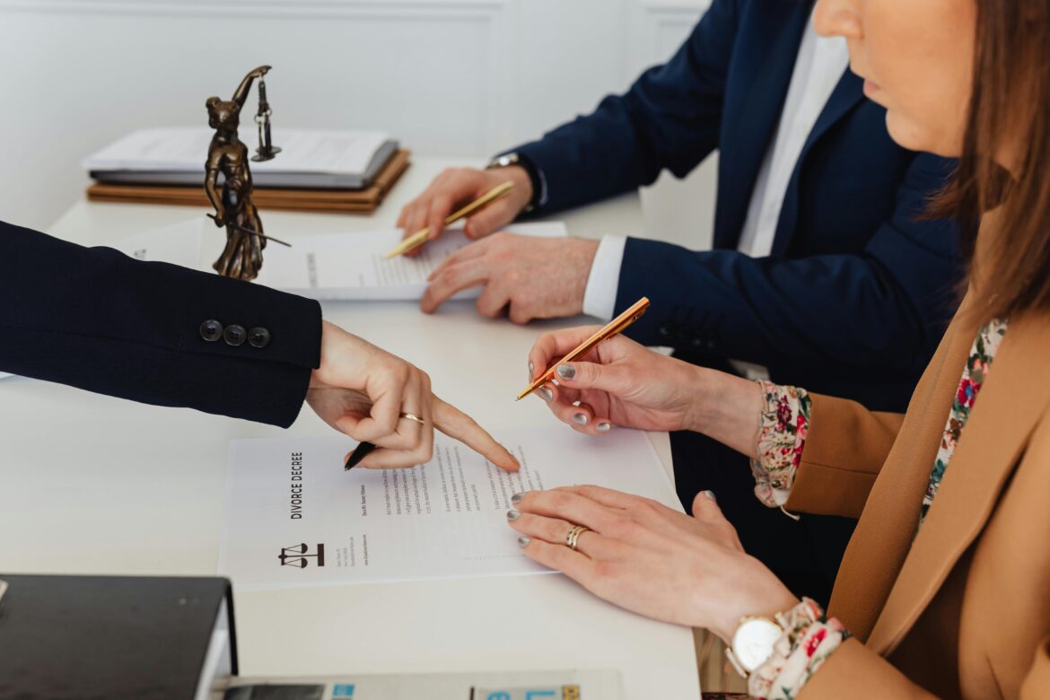 Dịch vụ luật sư tư vấn ly hôn thuận tình ở Quận Nam Từ Liêm TP Hà Nội
